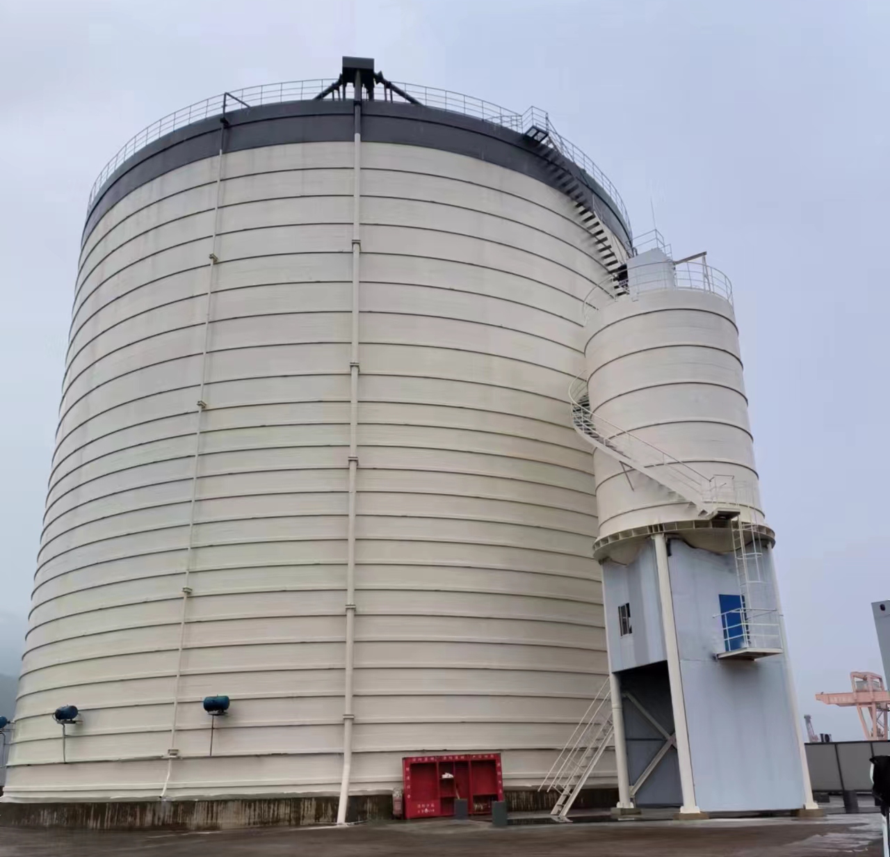 双塔10万吨水泥钢板库